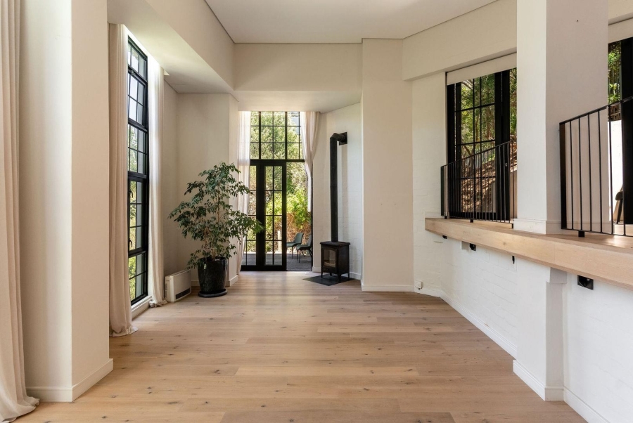 2 Bedroom Property for Sale in Tamboerskloof Western Cape